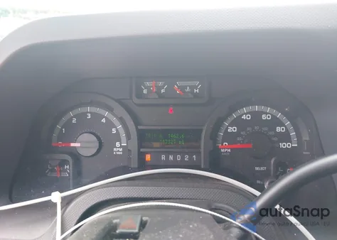 2011 Ford E-350 Super Duty Xlt z USA, uszkodzony, nr VIN 1FBNE3BL1BDB12855